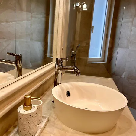 Vibrant L Stylish 2bd In Center Βάρνα