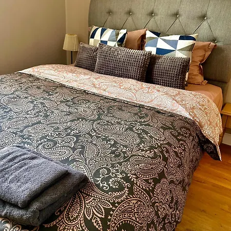 Vibrant L Stylish 2bd In Center Διαμέρισμα *