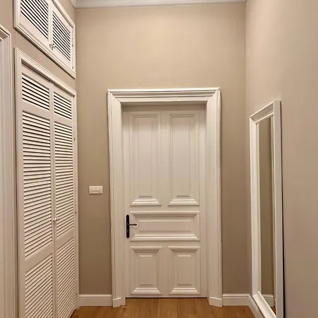 Διαμέρισμα Vibrant L Stylish 2bd In Center