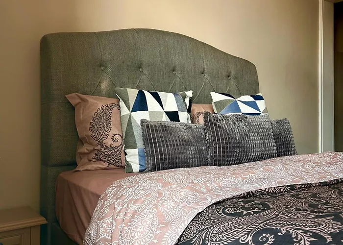 Vibrant L Stylish 2bd In Center Apartament