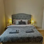 Vibrant L Stylish 2bd In Center Βάρνα