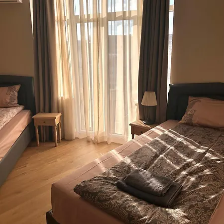 Vibrant L Stylish 2bd In Center Βάρνα
