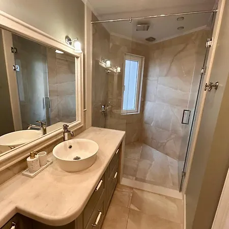 Vibrant L Stylish 2bd In Center Διαμέρισμα Βάρνα