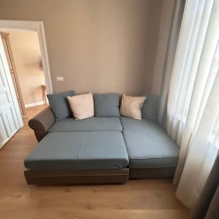 Vibrant L Stylish 2bd In Center Апартамент